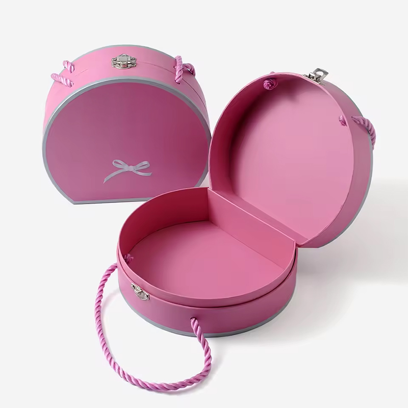 Pink girl suitcase with rope handle