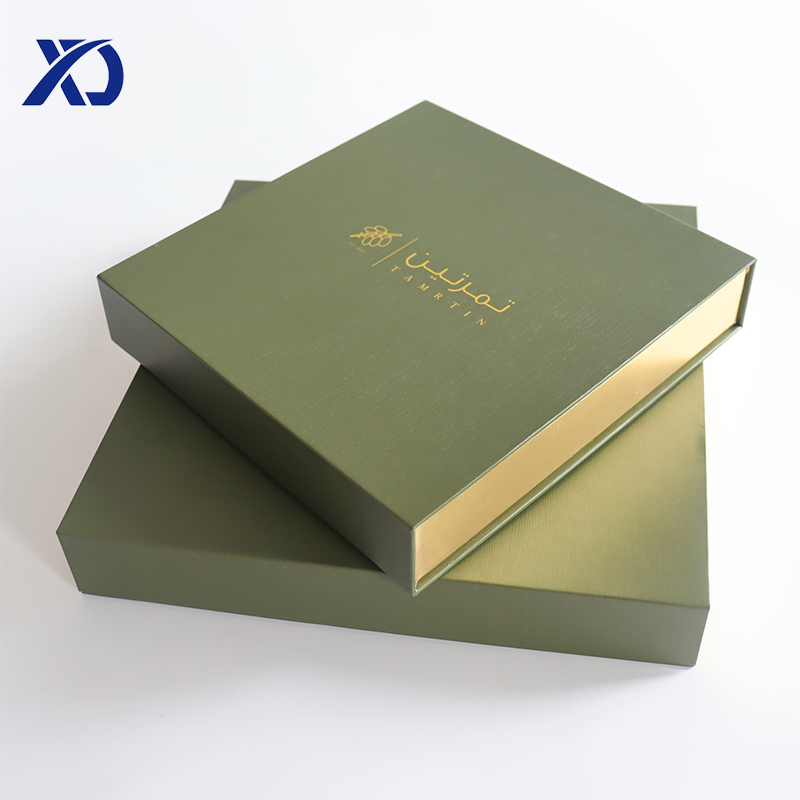 nuts box