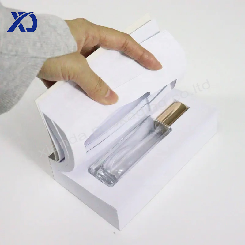 подаръчна кутия с форма на парфюмна книга